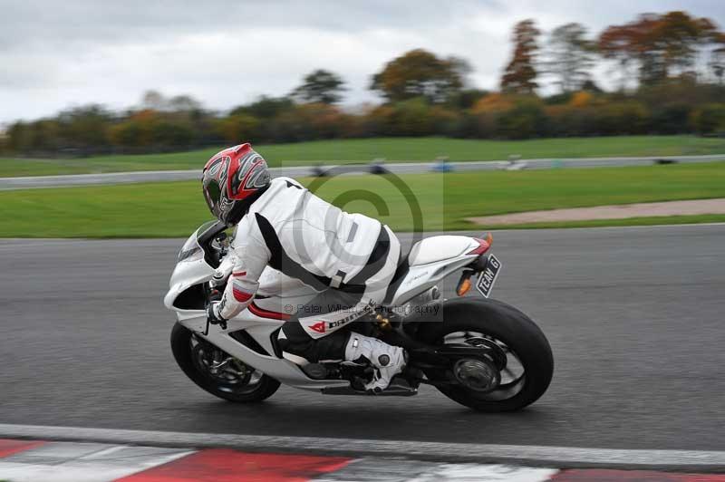 Motorcycle action photographs;Trackday digital images;event digital images;eventdigitalimages;no limits trackday;oulton park;oulton park circuit cheshire;oulton park photographs;peter wileman photography;trackday;trackday photos