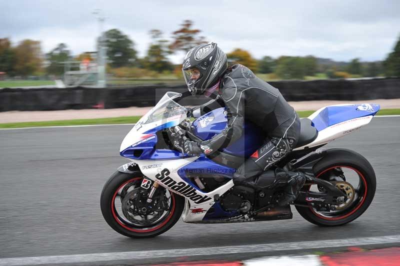 Motorcycle action photographs;Trackday digital images;event digital images;eventdigitalimages;no limits trackday;oulton park;oulton park circuit cheshire;oulton park photographs;peter wileman photography;trackday;trackday photos