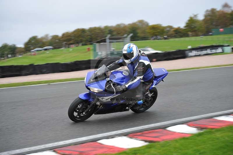 Motorcycle action photographs;Trackday digital images;event digital images;eventdigitalimages;no limits trackday;oulton park;oulton park circuit cheshire;oulton park photographs;peter wileman photography;trackday;trackday photos