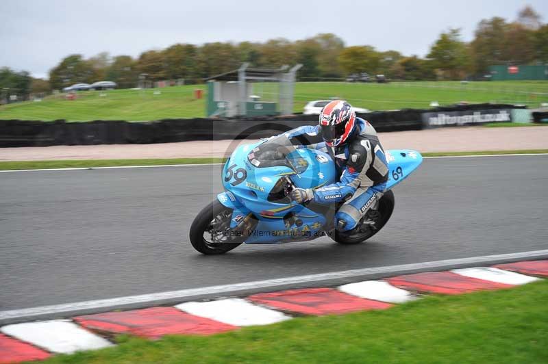 Motorcycle action photographs;Trackday digital images;event digital images;eventdigitalimages;no limits trackday;oulton park;oulton park circuit cheshire;oulton park photographs;peter wileman photography;trackday;trackday photos
