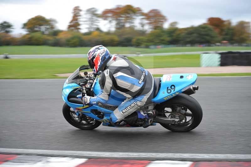 Motorcycle action photographs;Trackday digital images;event digital images;eventdigitalimages;no limits trackday;oulton park;oulton park circuit cheshire;oulton park photographs;peter wileman photography;trackday;trackday photos