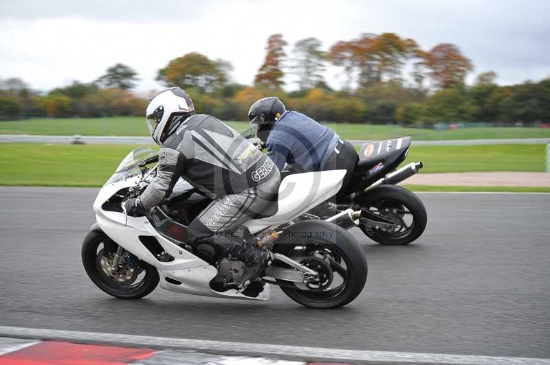 Motorcycle action photographs;Trackday digital images;event digital images;eventdigitalimages;no limits trackday;oulton park;oulton park circuit cheshire;oulton park photographs;peter wileman photography;trackday;trackday photos