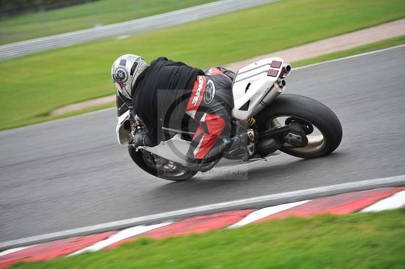 Motorcycle action photographs;Trackday digital images;event digital images;eventdigitalimages;no limits trackday;oulton park;oulton park circuit cheshire;oulton park photographs;peter wileman photography;trackday;trackday photos