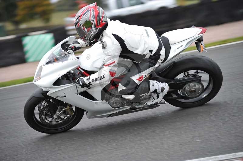 Motorcycle action photographs;Trackday digital images;event digital images;eventdigitalimages;no limits trackday;oulton park;oulton park circuit cheshire;oulton park photographs;peter wileman photography;trackday;trackday photos