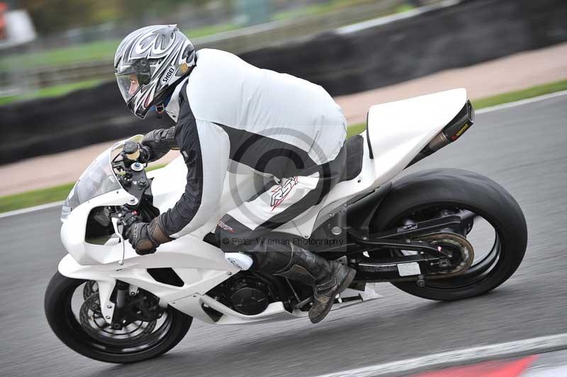 Motorcycle action photographs;Trackday digital images;event digital images;eventdigitalimages;no limits trackday;oulton park;oulton park circuit cheshire;oulton park photographs;peter wileman photography;trackday;trackday photos