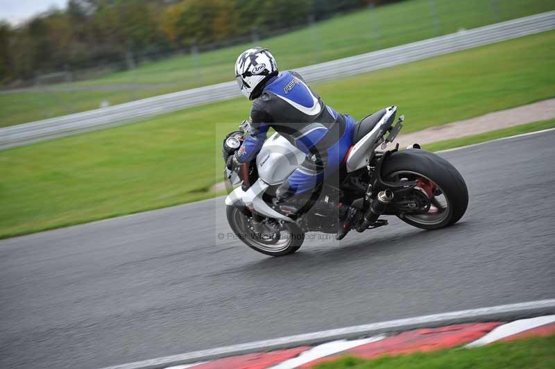 Motorcycle action photographs;Trackday digital images;event digital images;eventdigitalimages;no limits trackday;oulton park;oulton park circuit cheshire;oulton park photographs;peter wileman photography;trackday;trackday photos