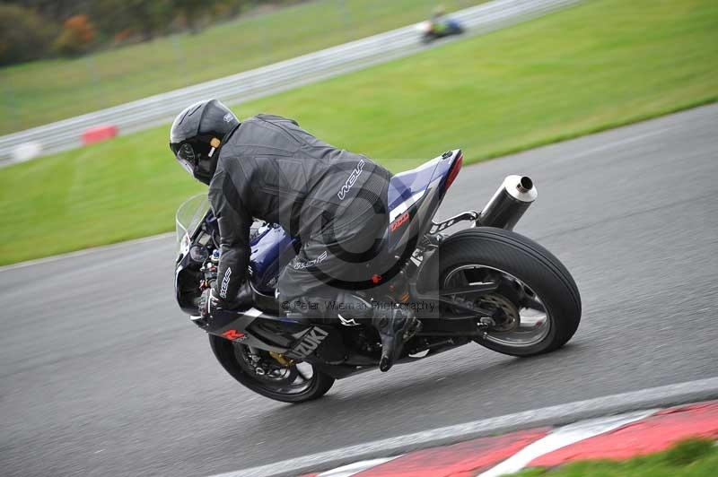 Motorcycle action photographs;Trackday digital images;event digital images;eventdigitalimages;no limits trackday;oulton park;oulton park circuit cheshire;oulton park photographs;peter wileman photography;trackday;trackday photos