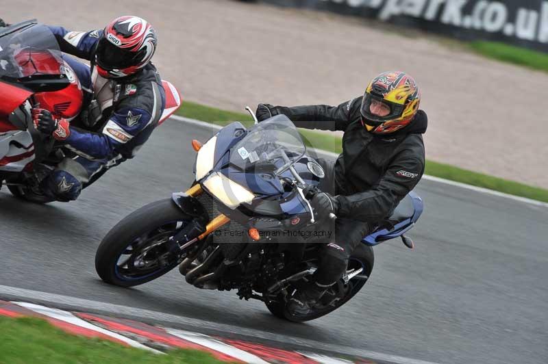 Motorcycle action photographs;Trackday digital images;event digital images;eventdigitalimages;no limits trackday;oulton park;oulton park circuit cheshire;oulton park photographs;peter wileman photography;trackday;trackday photos