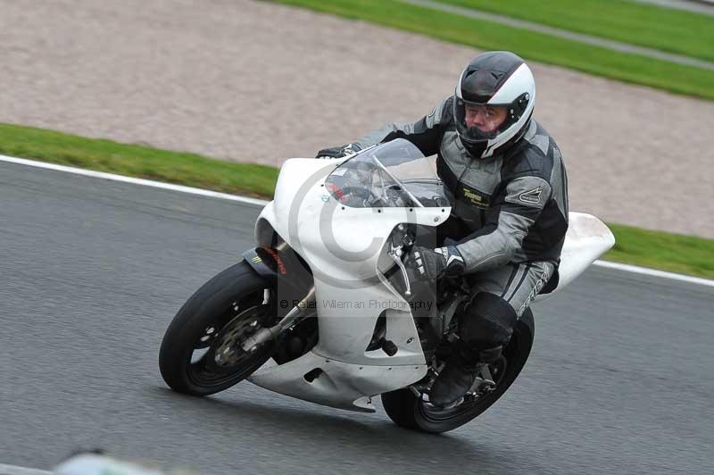 Motorcycle action photographs;Trackday digital images;event digital images;eventdigitalimages;no limits trackday;oulton park;oulton park circuit cheshire;oulton park photographs;peter wileman photography;trackday;trackday photos