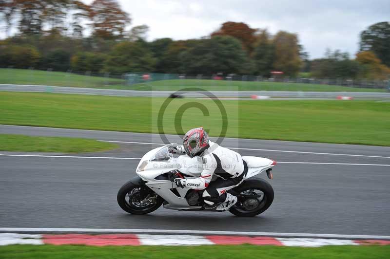 Motorcycle action photographs;Trackday digital images;event digital images;eventdigitalimages;no limits trackday;oulton park;oulton park circuit cheshire;oulton park photographs;peter wileman photography;trackday;trackday photos