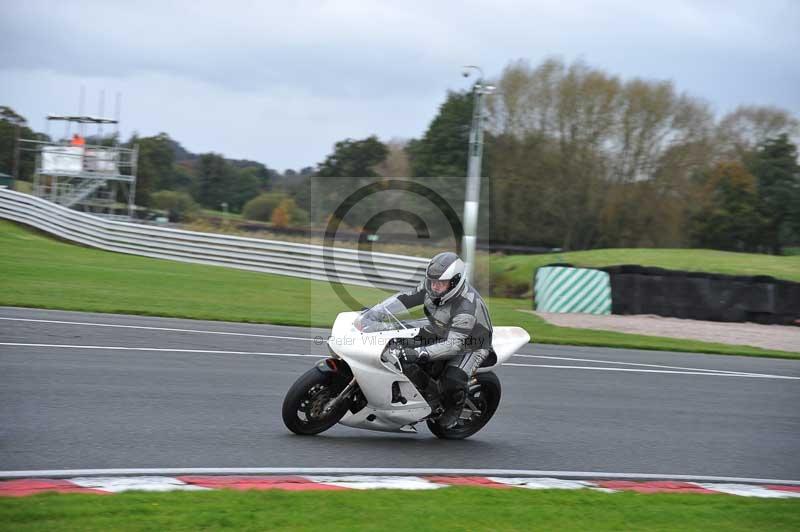 Motorcycle action photographs;Trackday digital images;event digital images;eventdigitalimages;no limits trackday;oulton park;oulton park circuit cheshire;oulton park photographs;peter wileman photography;trackday;trackday photos