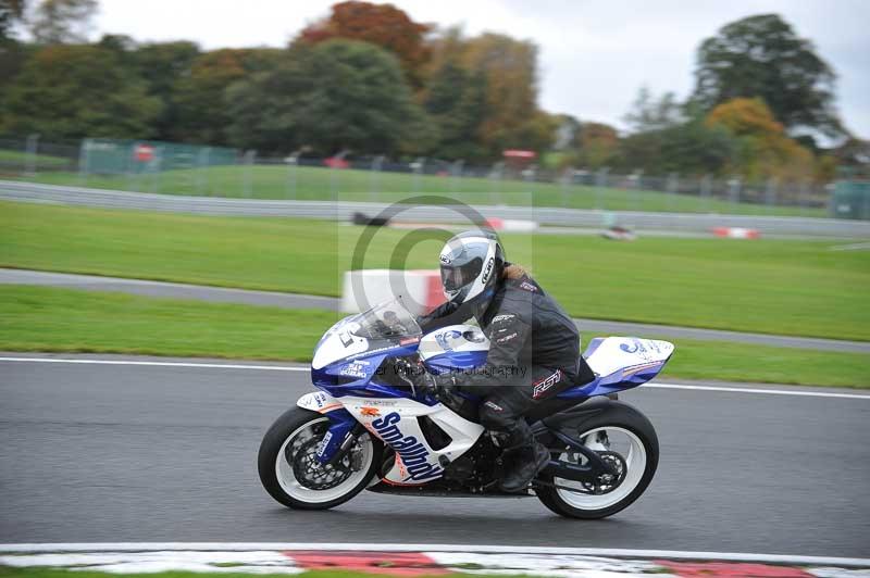 Motorcycle action photographs;Trackday digital images;event digital images;eventdigitalimages;no limits trackday;oulton park;oulton park circuit cheshire;oulton park photographs;peter wileman photography;trackday;trackday photos