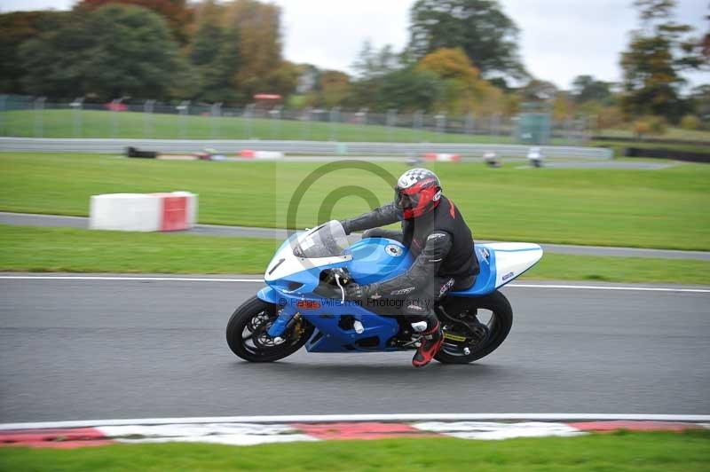 Motorcycle action photographs;Trackday digital images;event digital images;eventdigitalimages;no limits trackday;oulton park;oulton park circuit cheshire;oulton park photographs;peter wileman photography;trackday;trackday photos