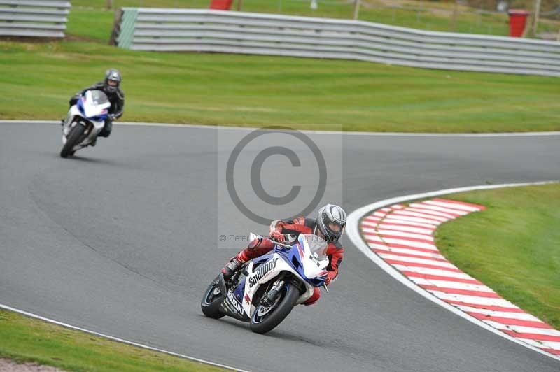 Motorcycle action photographs;Trackday digital images;event digital images;eventdigitalimages;no limits trackday;oulton park;oulton park circuit cheshire;oulton park photographs;peter wileman photography;trackday;trackday photos
