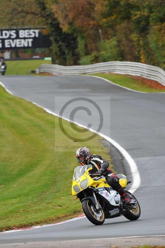 Motorcycle action photographs;Trackday digital images;event digital images;eventdigitalimages;no limits trackday;oulton park;oulton park circuit cheshire;oulton park photographs;peter wileman photography;trackday;trackday photos