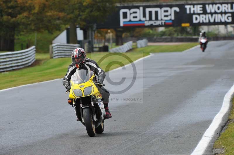 Motorcycle action photographs;Trackday digital images;event digital images;eventdigitalimages;no limits trackday;oulton park;oulton park circuit cheshire;oulton park photographs;peter wileman photography;trackday;trackday photos