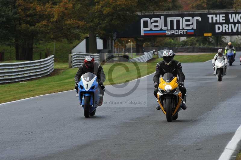 Motorcycle action photographs;Trackday digital images;event digital images;eventdigitalimages;no limits trackday;oulton park;oulton park circuit cheshire;oulton park photographs;peter wileman photography;trackday;trackday photos