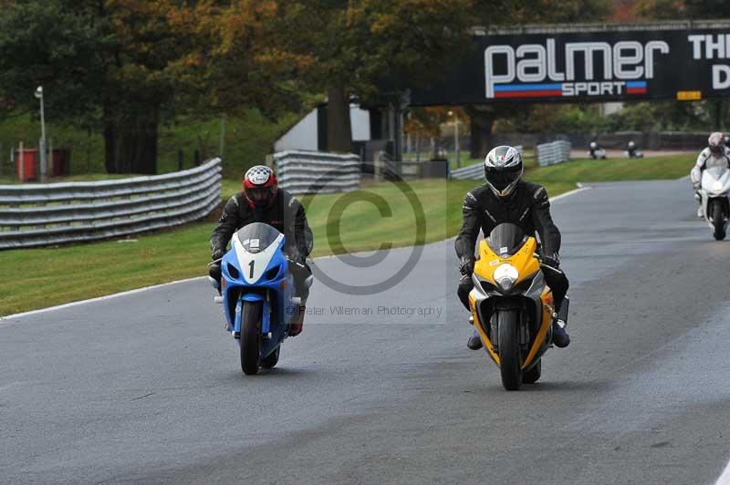 Motorcycle action photographs;Trackday digital images;event digital images;eventdigitalimages;no limits trackday;oulton park;oulton park circuit cheshire;oulton park photographs;peter wileman photography;trackday;trackday photos