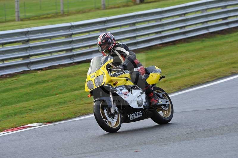 Motorcycle action photographs;Trackday digital images;event digital images;eventdigitalimages;no limits trackday;oulton park;oulton park circuit cheshire;oulton park photographs;peter wileman photography;trackday;trackday photos