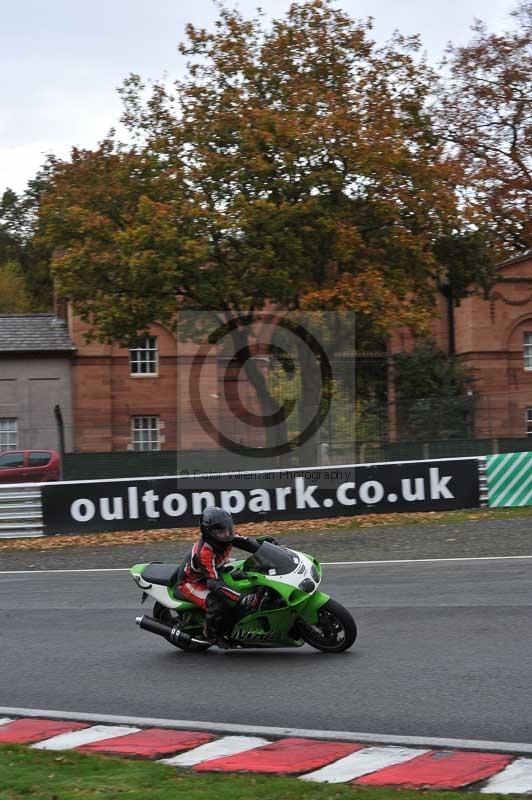 Motorcycle action photographs;Trackday digital images;event digital images;eventdigitalimages;no limits trackday;oulton park;oulton park circuit cheshire;oulton park photographs;peter wileman photography;trackday;trackday photos