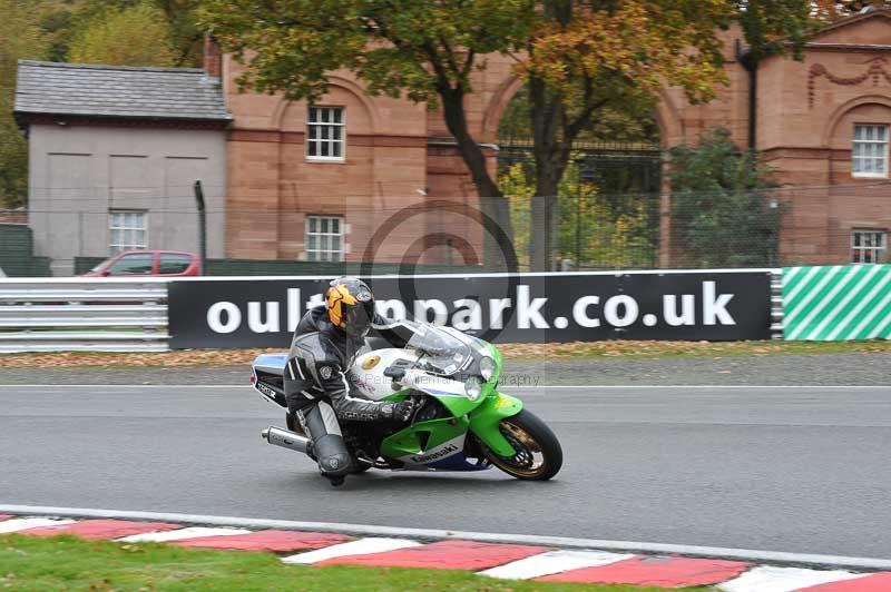 Motorcycle action photographs;Trackday digital images;event digital images;eventdigitalimages;no limits trackday;oulton park;oulton park circuit cheshire;oulton park photographs;peter wileman photography;trackday;trackday photos