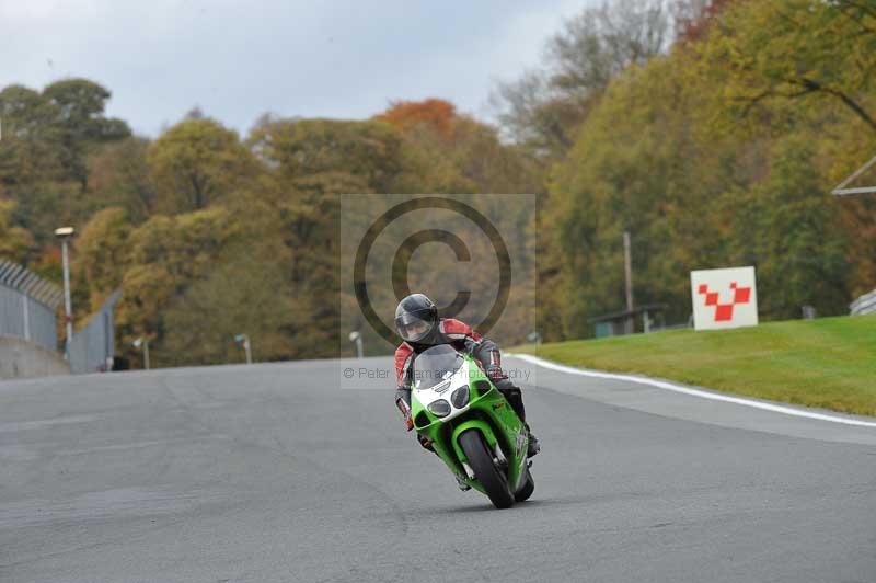 Motorcycle action photographs;Trackday digital images;event digital images;eventdigitalimages;no limits trackday;oulton park;oulton park circuit cheshire;oulton park photographs;peter wileman photography;trackday;trackday photos