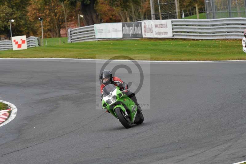 Motorcycle action photographs;Trackday digital images;event digital images;eventdigitalimages;no limits trackday;oulton park;oulton park circuit cheshire;oulton park photographs;peter wileman photography;trackday;trackday photos