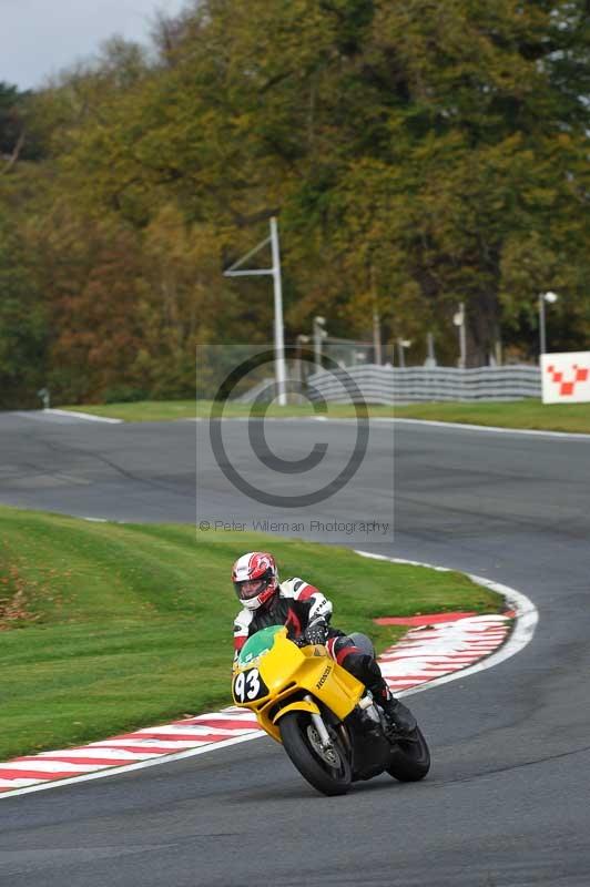 Motorcycle action photographs;Trackday digital images;event digital images;eventdigitalimages;no limits trackday;oulton park;oulton park circuit cheshire;oulton park photographs;peter wileman photography;trackday;trackday photos