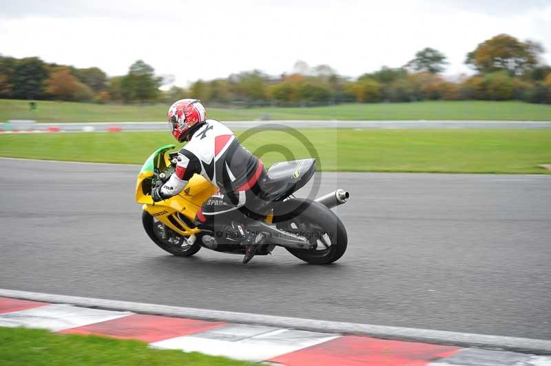 Motorcycle action photographs;Trackday digital images;event digital images;eventdigitalimages;no limits trackday;oulton park;oulton park circuit cheshire;oulton park photographs;peter wileman photography;trackday;trackday photos