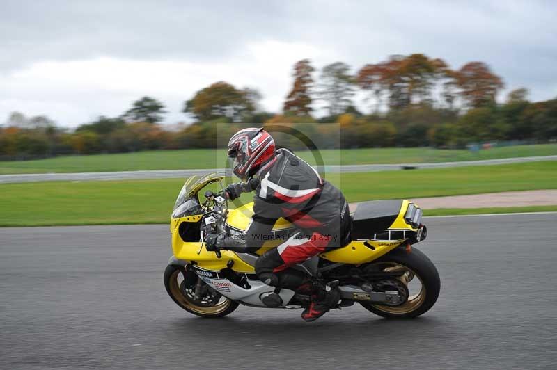 Motorcycle action photographs;Trackday digital images;event digital images;eventdigitalimages;no limits trackday;oulton park;oulton park circuit cheshire;oulton park photographs;peter wileman photography;trackday;trackday photos