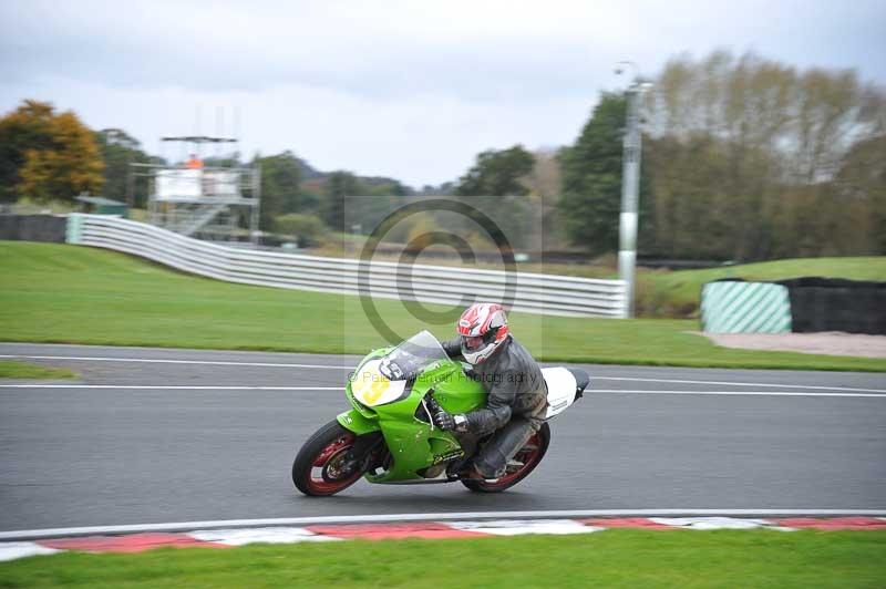 Motorcycle action photographs;Trackday digital images;event digital images;eventdigitalimages;no limits trackday;oulton park;oulton park circuit cheshire;oulton park photographs;peter wileman photography;trackday;trackday photos