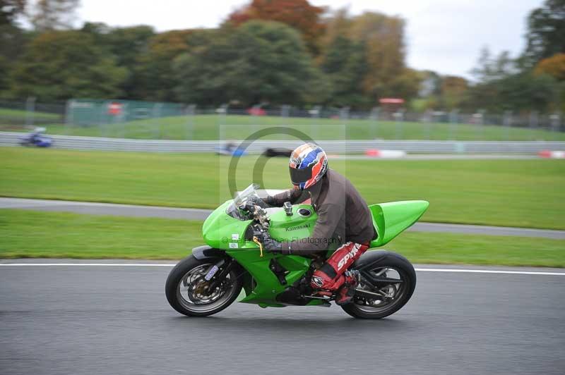 Motorcycle action photographs;Trackday digital images;event digital images;eventdigitalimages;no limits trackday;oulton park;oulton park circuit cheshire;oulton park photographs;peter wileman photography;trackday;trackday photos