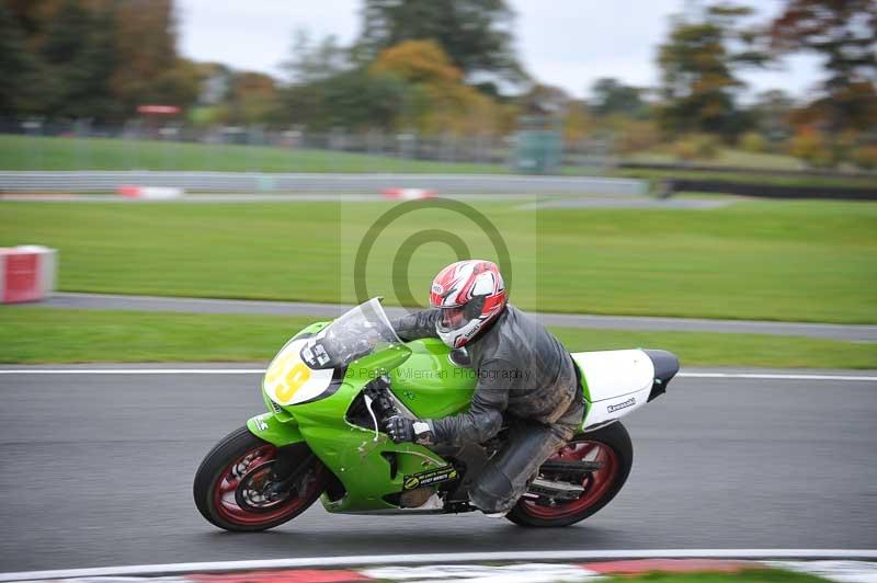 Motorcycle action photographs;Trackday digital images;event digital images;eventdigitalimages;no limits trackday;oulton park;oulton park circuit cheshire;oulton park photographs;peter wileman photography;trackday;trackday photos