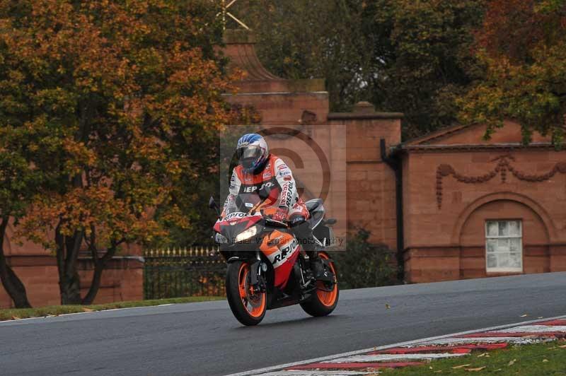 Motorcycle action photographs;Trackday digital images;event digital images;eventdigitalimages;no limits trackday;oulton park;oulton park circuit cheshire;oulton park photographs;peter wileman photography;trackday;trackday photos