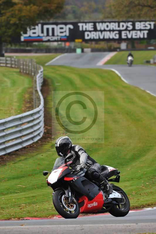 Motorcycle action photographs;Trackday digital images;event digital images;eventdigitalimages;no limits trackday;oulton park;oulton park circuit cheshire;oulton park photographs;peter wileman photography;trackday;trackday photos