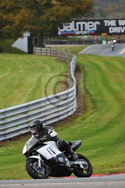Motorcycle action photographs;Trackday digital images;event digital images;eventdigitalimages;no limits trackday;oulton park;oulton park circuit cheshire;oulton park photographs;peter wileman photography;trackday;trackday photos
