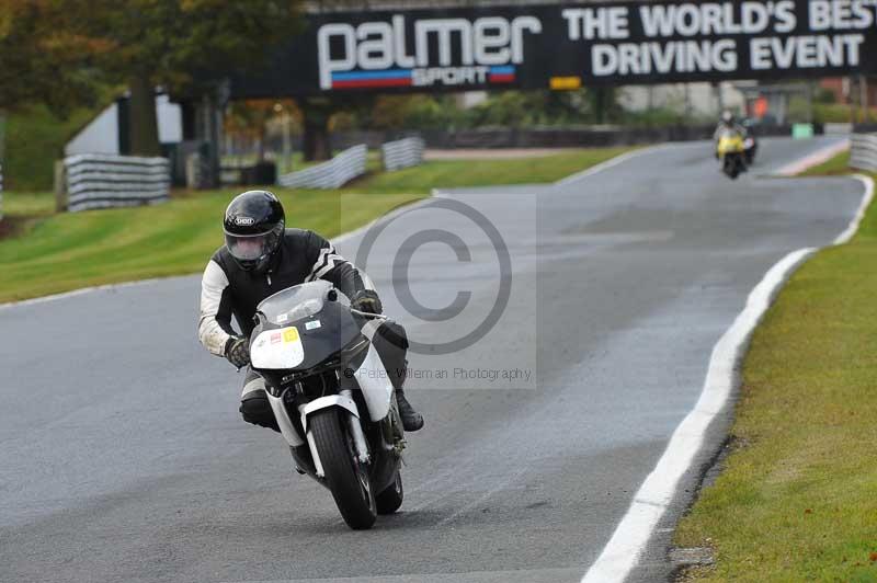 Motorcycle action photographs;Trackday digital images;event digital images;eventdigitalimages;no limits trackday;oulton park;oulton park circuit cheshire;oulton park photographs;peter wileman photography;trackday;trackday photos