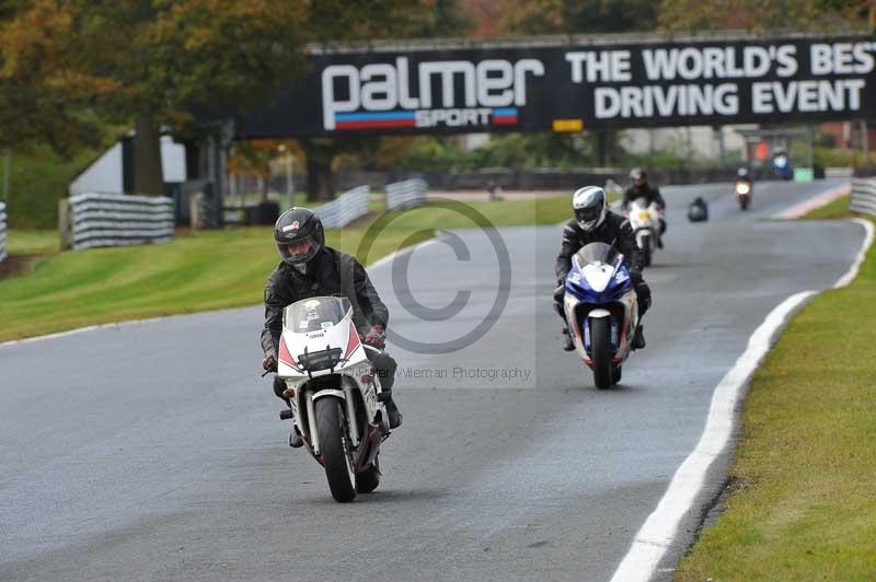 Motorcycle action photographs;Trackday digital images;event digital images;eventdigitalimages;no limits trackday;oulton park;oulton park circuit cheshire;oulton park photographs;peter wileman photography;trackday;trackday photos