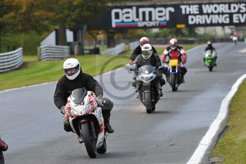 Motorcycle action photographs;Trackday digital images;event digital images;eventdigitalimages;no limits trackday;oulton park;oulton park circuit cheshire;oulton park photographs;peter wileman photography;trackday;trackday photos
