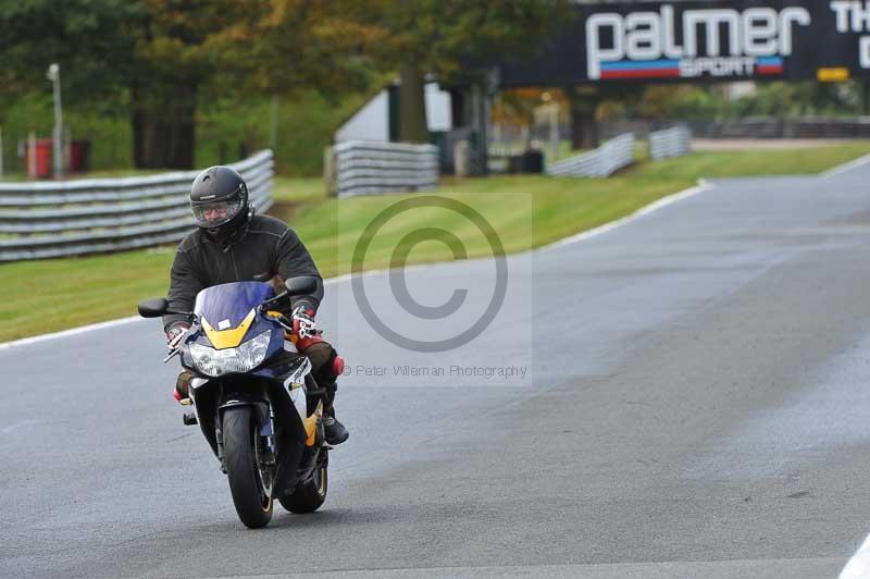 Motorcycle action photographs;Trackday digital images;event digital images;eventdigitalimages;no limits trackday;oulton park;oulton park circuit cheshire;oulton park photographs;peter wileman photography;trackday;trackday photos