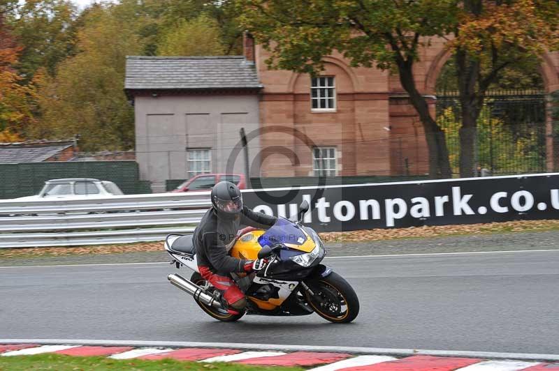 Motorcycle action photographs;Trackday digital images;event digital images;eventdigitalimages;no limits trackday;oulton park;oulton park circuit cheshire;oulton park photographs;peter wileman photography;trackday;trackday photos