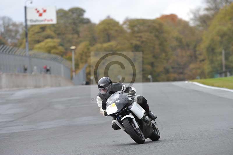 Motorcycle action photographs;Trackday digital images;event digital images;eventdigitalimages;no limits trackday;oulton park;oulton park circuit cheshire;oulton park photographs;peter wileman photography;trackday;trackday photos