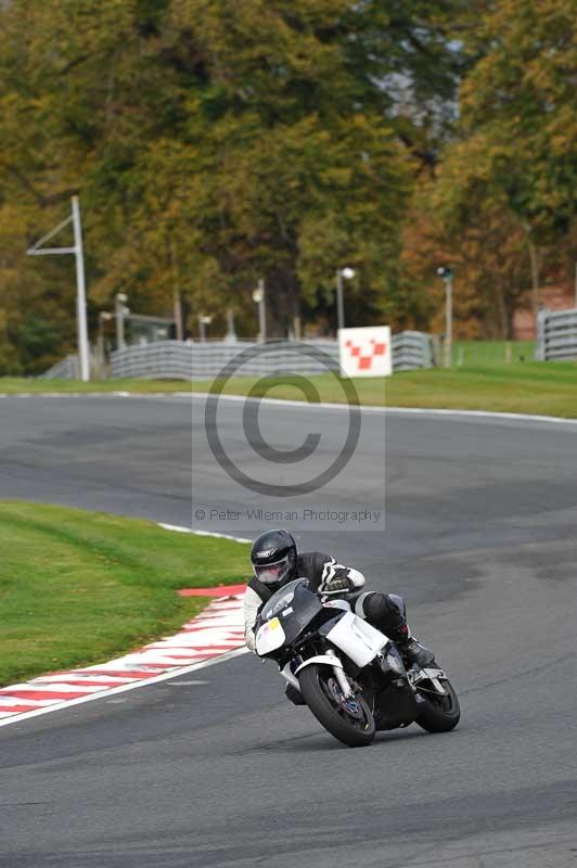 Motorcycle action photographs;Trackday digital images;event digital images;eventdigitalimages;no limits trackday;oulton park;oulton park circuit cheshire;oulton park photographs;peter wileman photography;trackday;trackday photos
