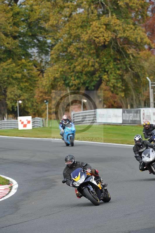Motorcycle action photographs;Trackday digital images;event digital images;eventdigitalimages;no limits trackday;oulton park;oulton park circuit cheshire;oulton park photographs;peter wileman photography;trackday;trackday photos