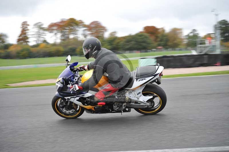 Motorcycle action photographs;Trackday digital images;event digital images;eventdigitalimages;no limits trackday;oulton park;oulton park circuit cheshire;oulton park photographs;peter wileman photography;trackday;trackday photos