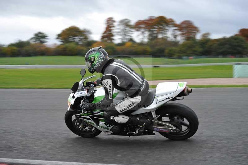 Motorcycle action photographs;Trackday digital images;event digital images;eventdigitalimages;no limits trackday;oulton park;oulton park circuit cheshire;oulton park photographs;peter wileman photography;trackday;trackday photos