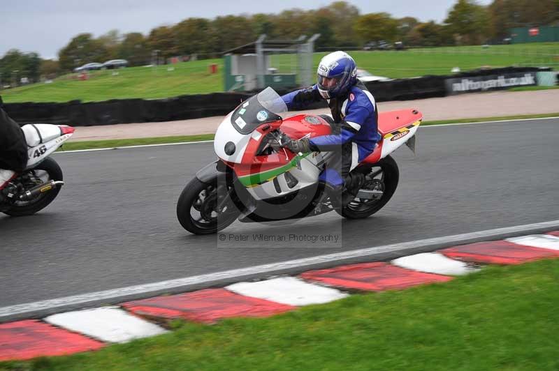 Motorcycle action photographs;Trackday digital images;event digital images;eventdigitalimages;no limits trackday;oulton park;oulton park circuit cheshire;oulton park photographs;peter wileman photography;trackday;trackday photos