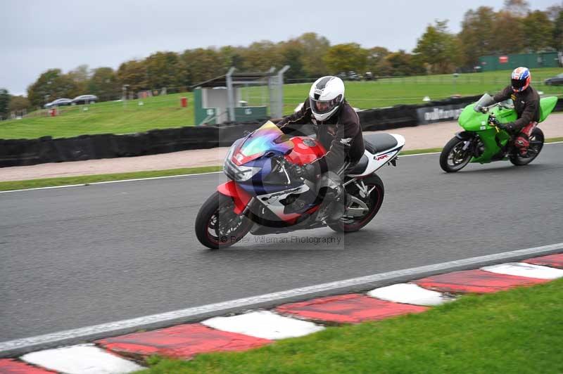 Motorcycle action photographs;Trackday digital images;event digital images;eventdigitalimages;no limits trackday;oulton park;oulton park circuit cheshire;oulton park photographs;peter wileman photography;trackday;trackday photos