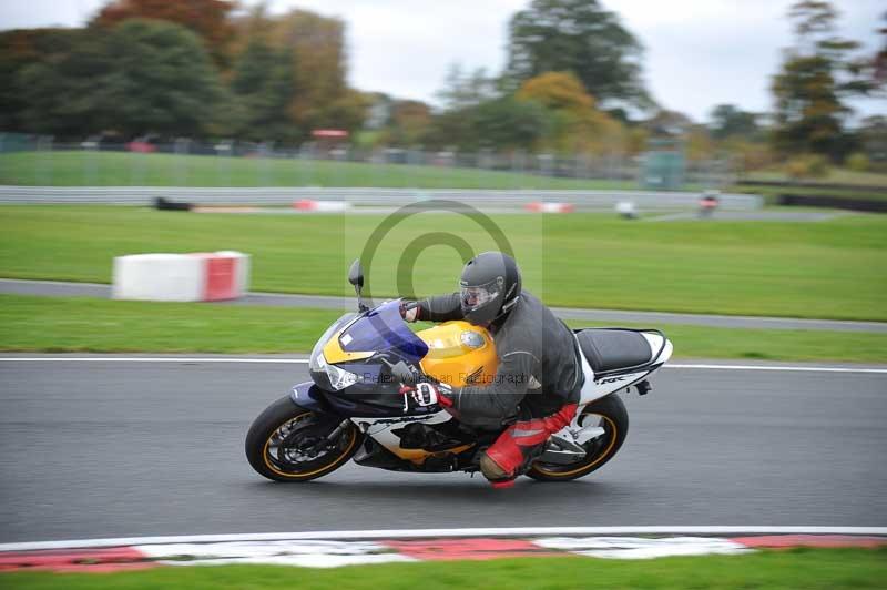Motorcycle action photographs;Trackday digital images;event digital images;eventdigitalimages;no limits trackday;oulton park;oulton park circuit cheshire;oulton park photographs;peter wileman photography;trackday;trackday photos