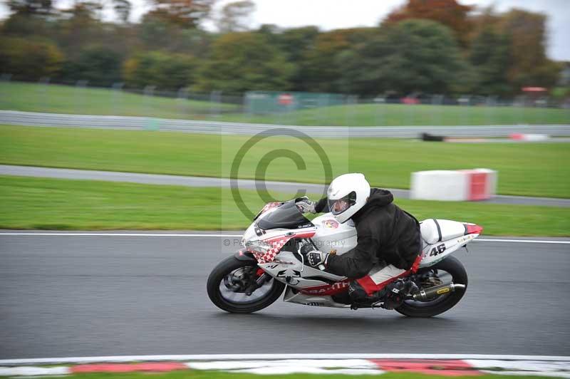 Motorcycle action photographs;Trackday digital images;event digital images;eventdigitalimages;no limits trackday;oulton park;oulton park circuit cheshire;oulton park photographs;peter wileman photography;trackday;trackday photos